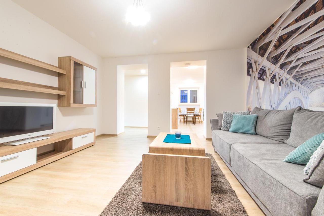 Apartman Razusa Centrum บันสกาบิสตรีตซา ภายนอก รูปภาพ