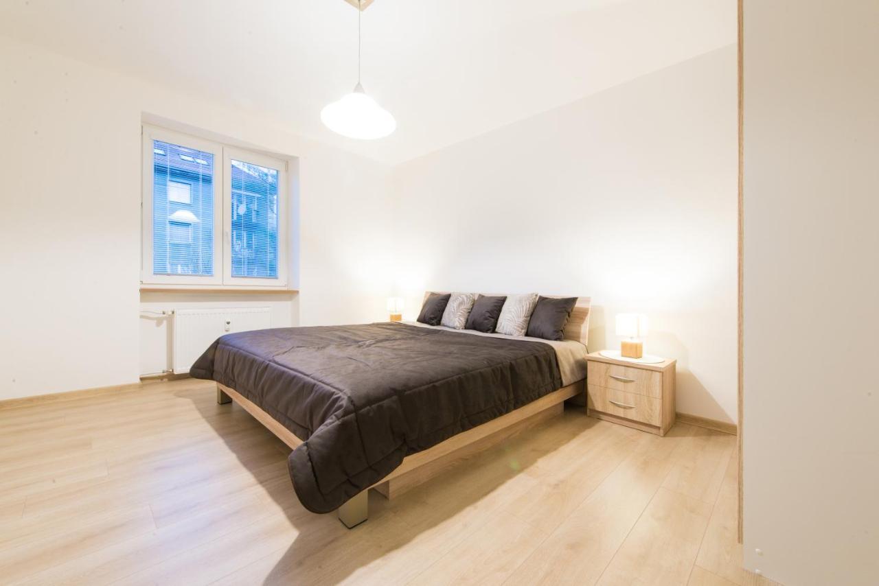 Apartman Razusa Centrum บันสกาบิสตรีตซา ภายนอก รูปภาพ